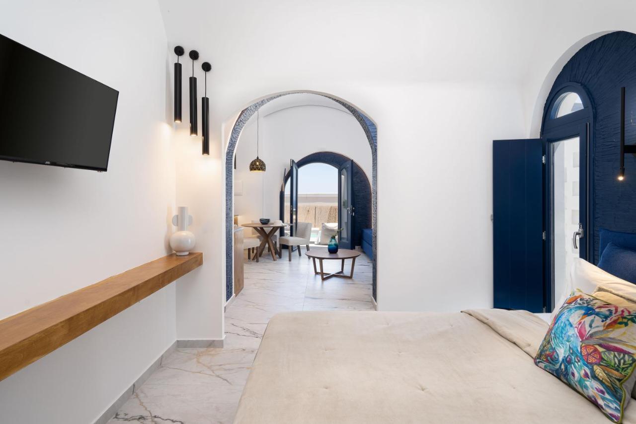 Amera Suites Fira  Exterior photo