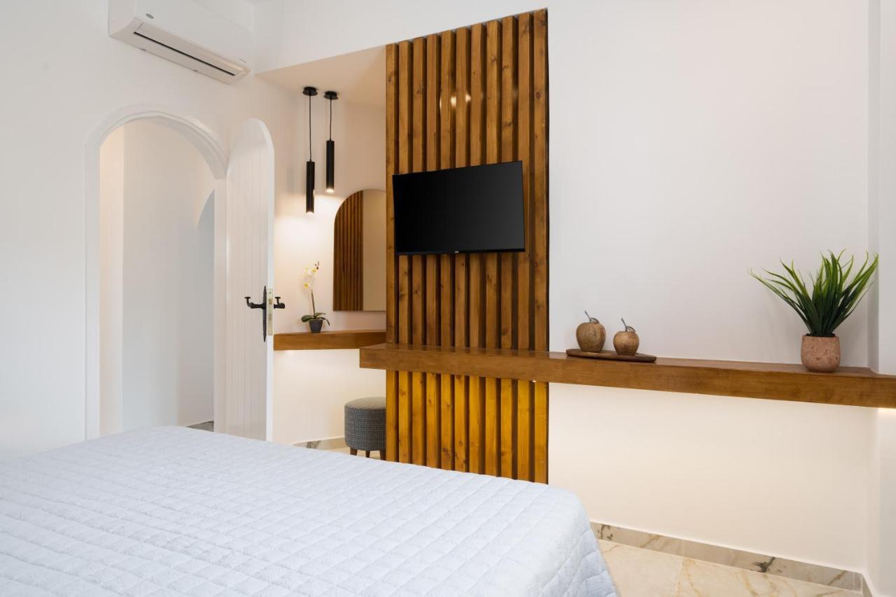 Amera Suites Fira  Exterior photo