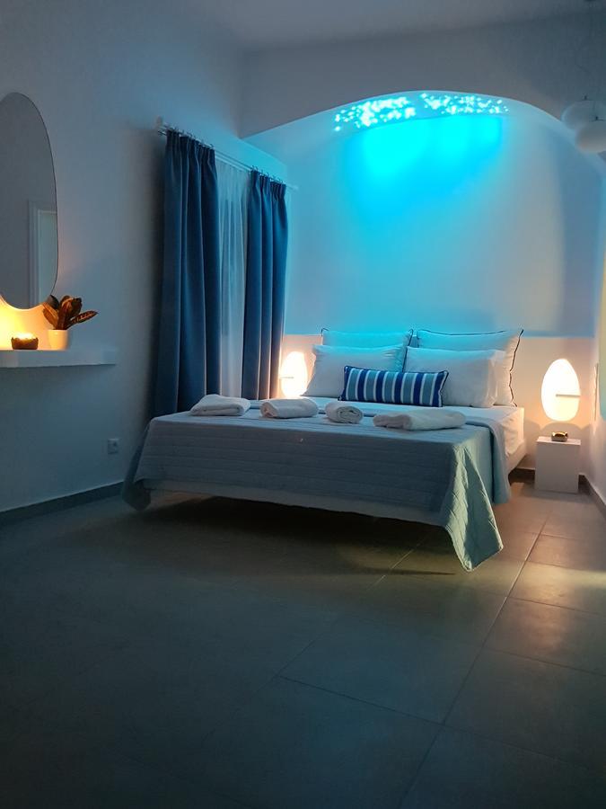 Amera Suites Fira  Exterior photo