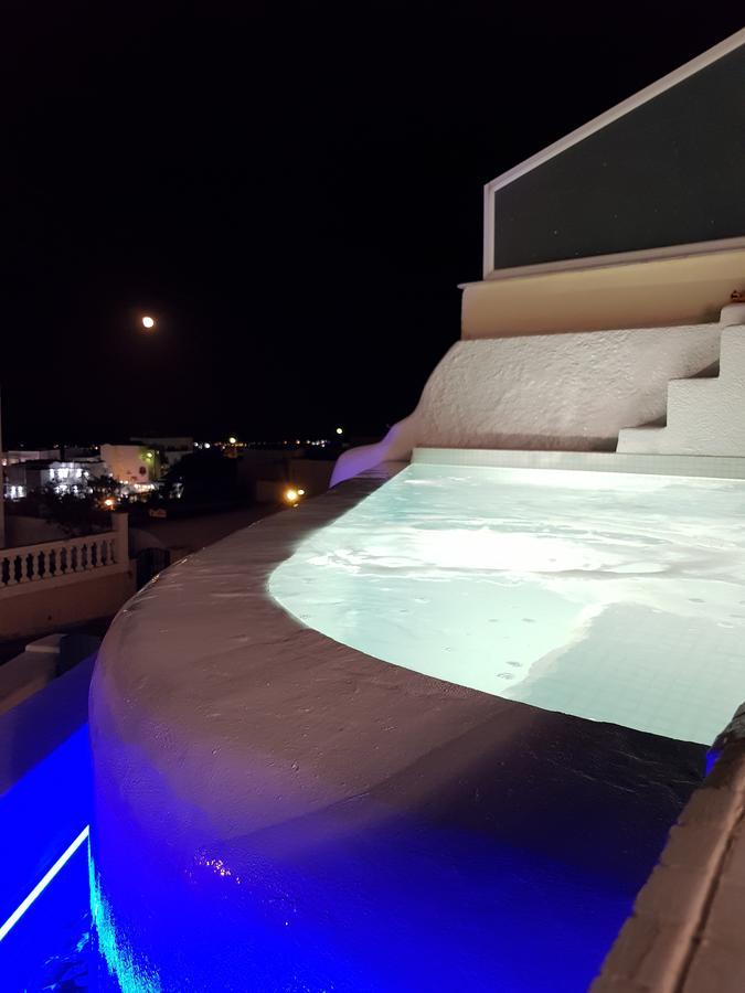 Amera Suites Fira  Exterior photo